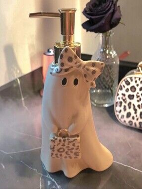 EnVogue Amber Vanilla Decorative Cream Leopard Ghost Soap Dispenser Viral